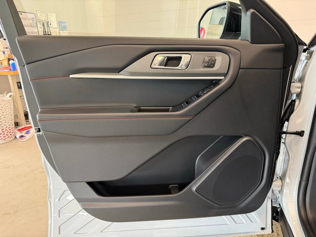 New 2026 Ford Explorer ST-Line w/ ST-Line Street Pack AWD/4WD image 19