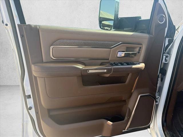 Used 2020 RAM 2500 Limited AWD/4WD image 9