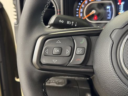 Used 2025 Jeep Wrangler Unlimited Rubicon image 31