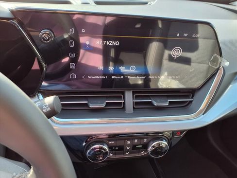 New 2026 Chevrolet Trax LT w/ Driver Confidence Package image 10