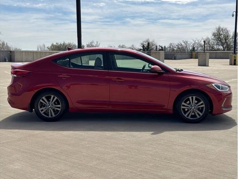 Used 2018 Hyundai Elantra Value Edition FWD image 9