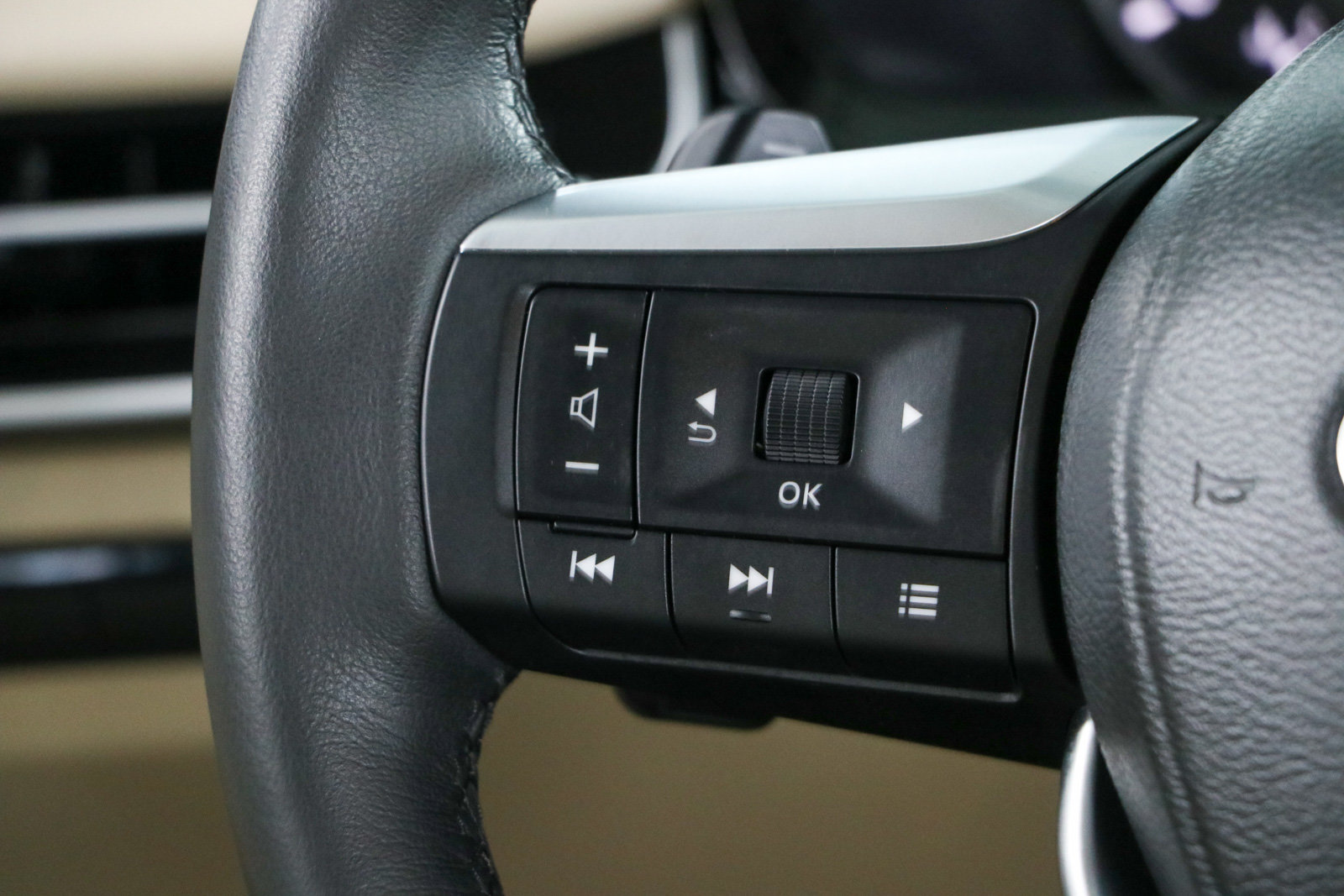 Used 2025 INFINITI QX60 Pure FWD image 13