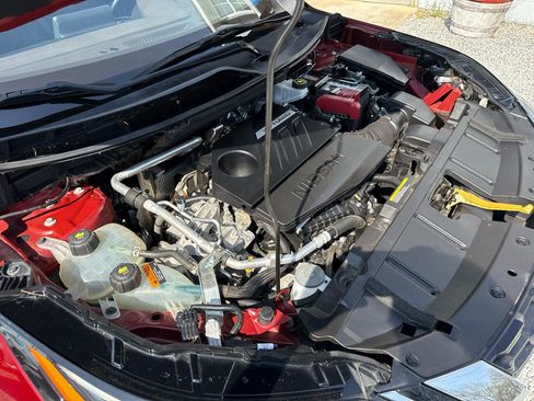 Used 2023 Nissan Rogue SV image 26