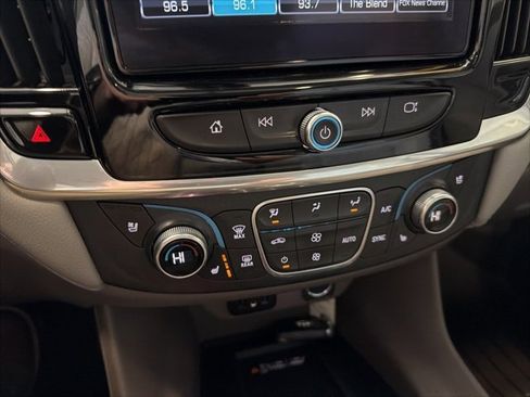 Used 2019 Chevrolet Traverse Premier image 29