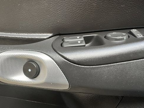 Used 2007 Chevrolet Corvette Convertible w/ Preferred Equipment Group image 28