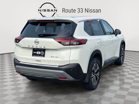 Used 2023 Nissan Rogue SV AWD/4WD image 4