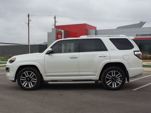 Used 2022 Toyota 4Runner Limited image 14