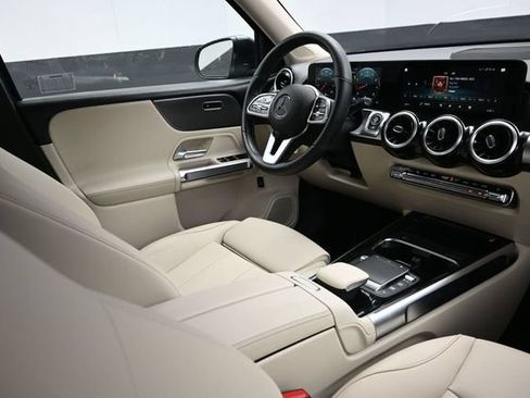 Used 2022 Mercedes-Benz GLB 250 image 14