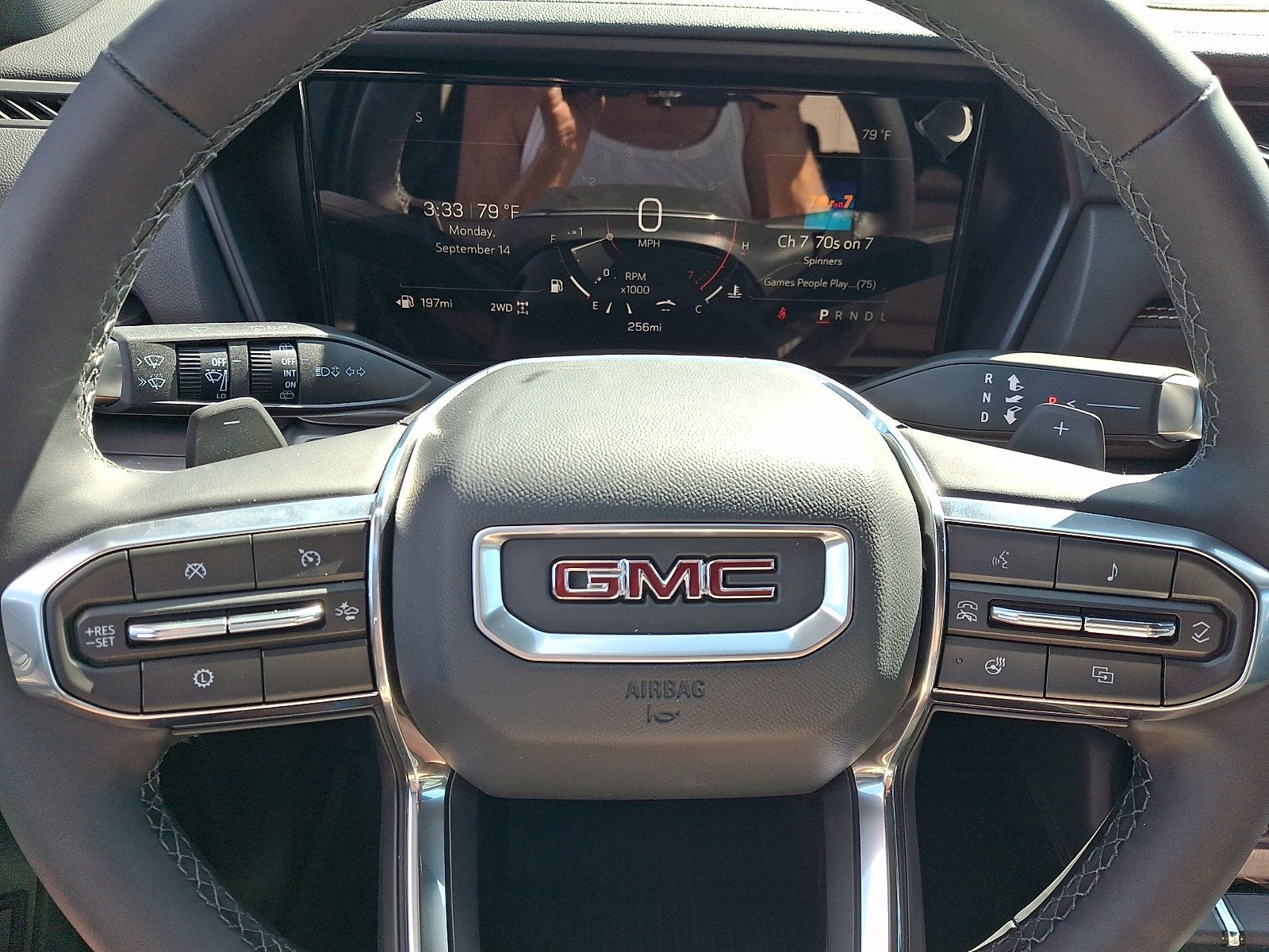 New 2027 GMC Terrain Elevation w/ Elevation Premium Package AWD/4WD image 9
