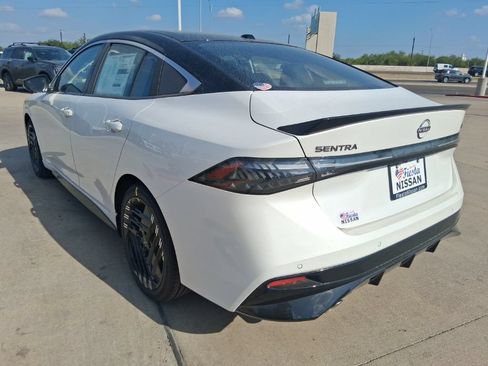New 2026 Nissan Sentra SR w/ SR Premium Package FWD image 5