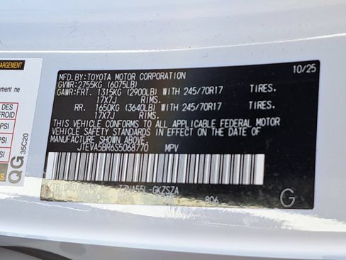 Used 2025 Toyota 4Runner SR5 AWD/4WD image 40