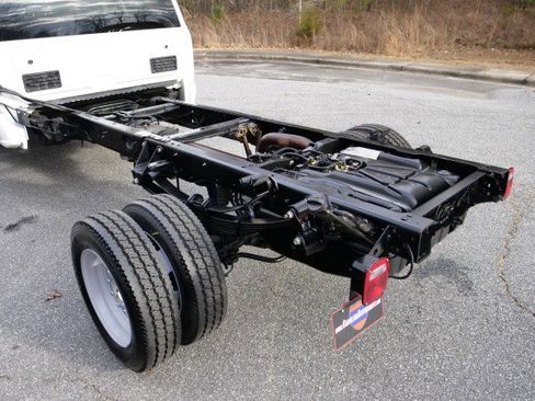 Used 2023 Ford F450 XLT w/ XLT Value Package image 7