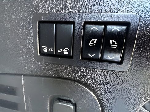 Used 2020 Cadillac Escalade Luxury image 73