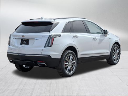 Used 2026 Cadillac XT5 Sportv w/ LPO, Floor Liner Package AWD/4WD image 6