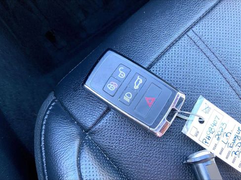 Used 2023 Land Rover Range Rover Evoque R-Dynamic S image 13