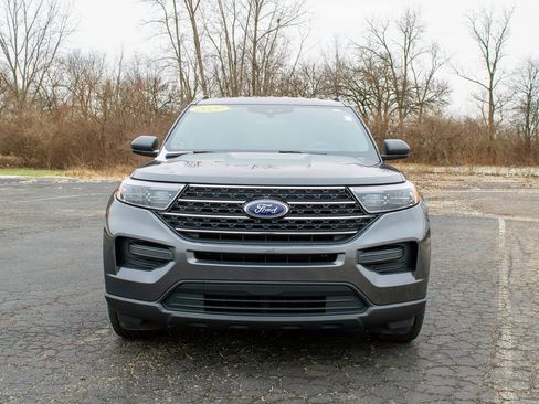 Used 2020 Ford Explorer XLT w/ Class III Trailer Tow Package image 12