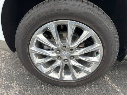 Used 2021 Buick Enclave Premium w/ Sun and Sites Package AWD/4WD image 6