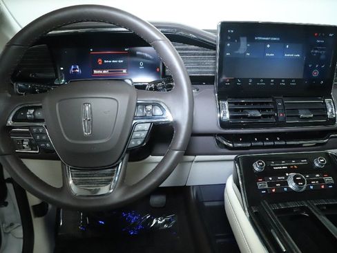 Used 2024 Lincoln Navigator Black Label AWD/4WD image 28