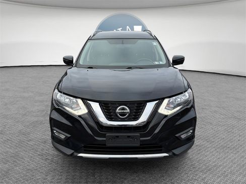Used 2018 Nissan Rogue SV w/ Premium Package image 9