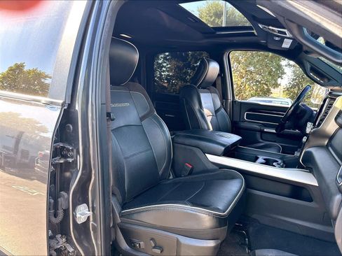 Used 2019 RAM 2500 Laramie AWD/4WD image 30