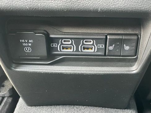 Used 2023 Jeep Grand Cherokee Limited AWD/4WD image 23