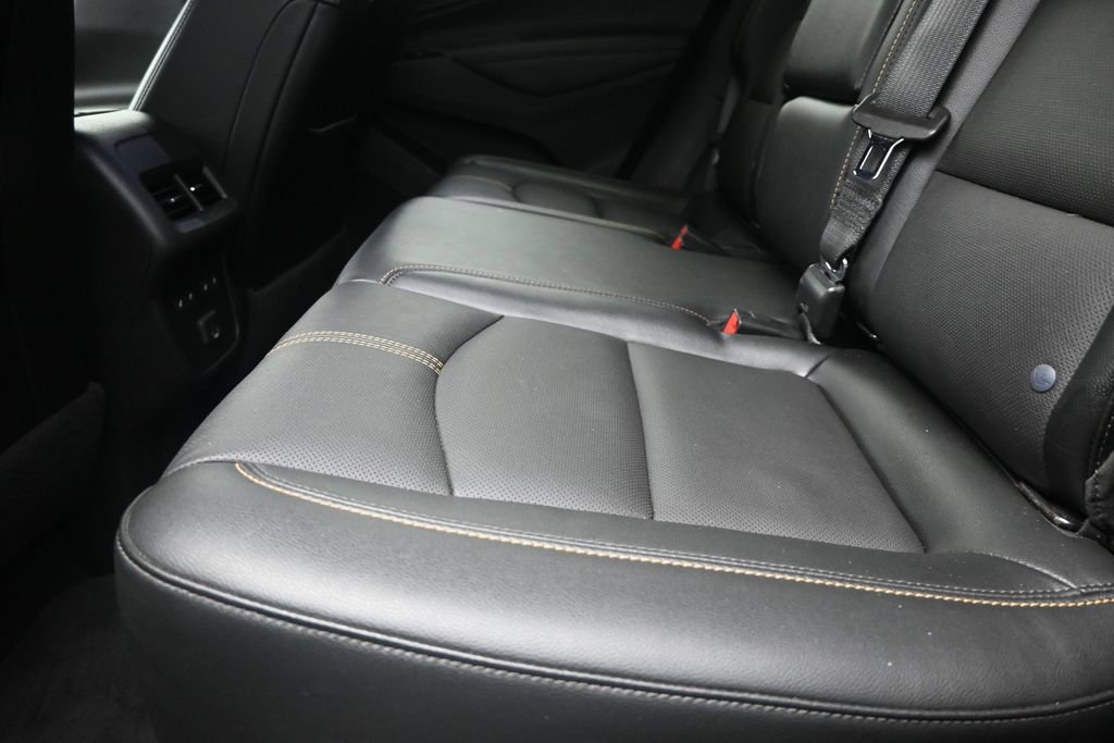 Used 2023 Chevrolet Equinox Premier FWD image 16
