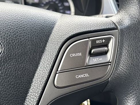 Used 2017 Hyundai Santa Fe Sport image 18