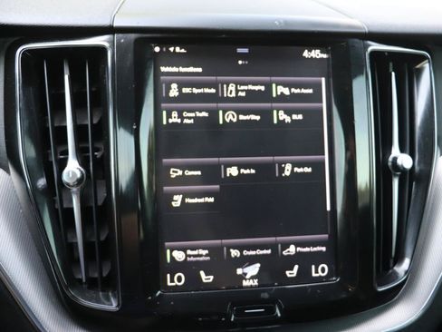 Used 2018 Volvo XC60 T6 R-Design w/ Convenience Package AWD/4WD image 19