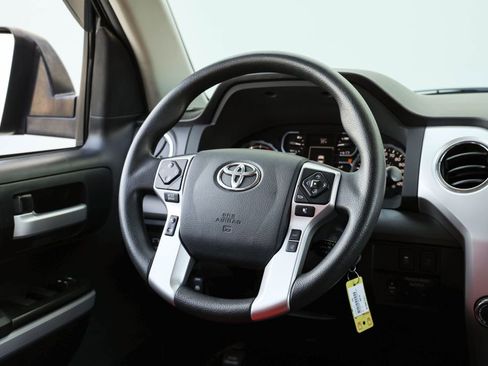 Used 2018 Toyota Tundra SR5 w/ SR5 Upgrade Package AWD/4WD image 31