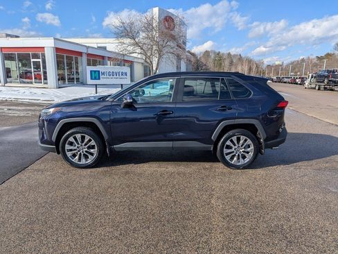 Used 2022 Toyota RAV4 XLE Premium image 2