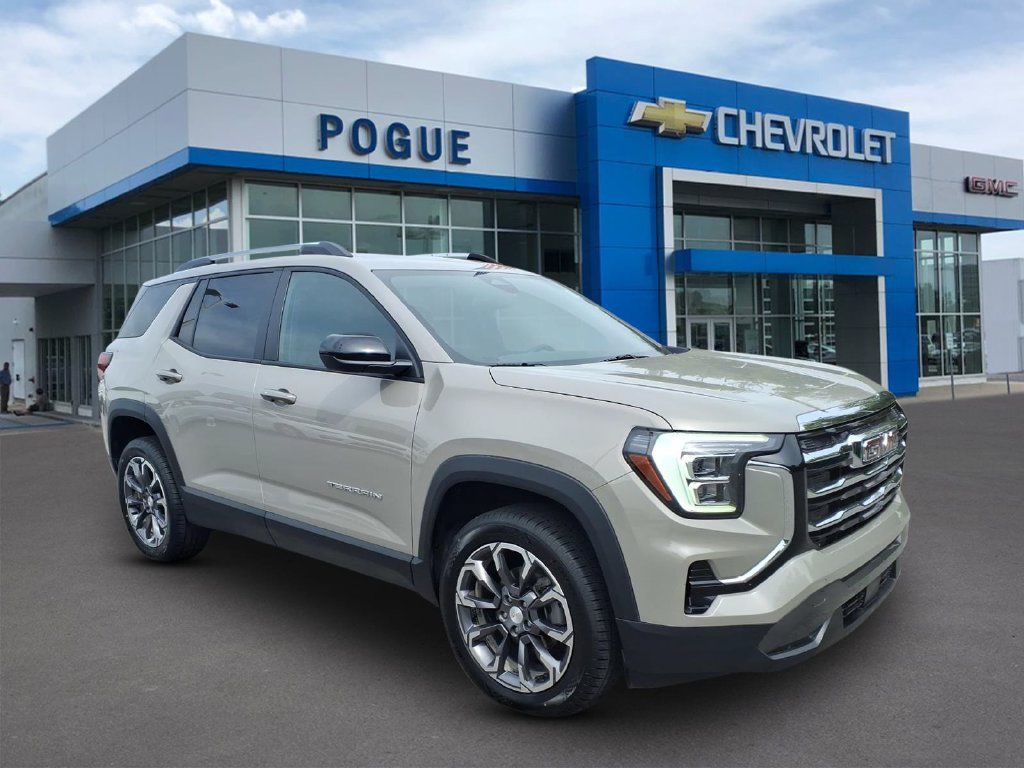 Used 2026 GMC Terrain Elevation w/ Elevation Premium Package FWD image 1