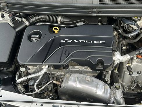 Used 2018 Chevrolet Volt Premier image 29