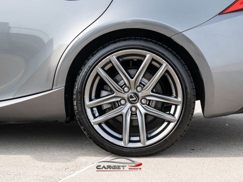 Used 2018 Lexus IS 300 F Sport w/ F Sport Package image 11