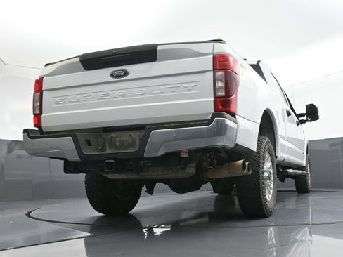 Used 2021 Ford F250 XLT w/ FX4 Off-Road Package image 28