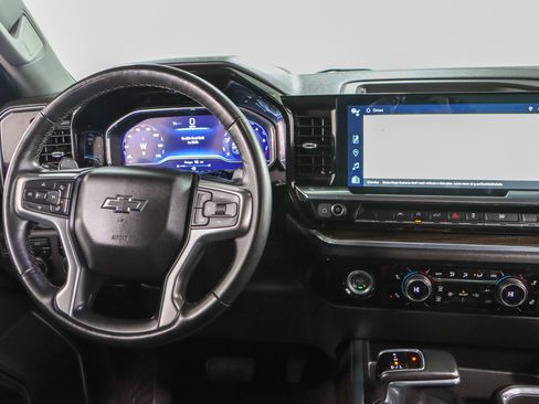 Used 2023 Chevrolet Silverado 1500 RST image 18