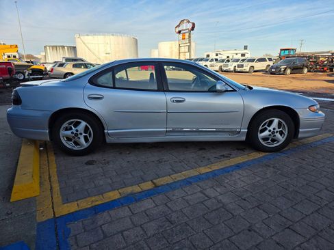 Used 2001 Pontiac Grand Prix GT image 4