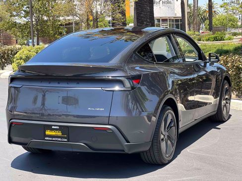 Used 2026 Tesla Model Y Long Range AWD/4WD image 66