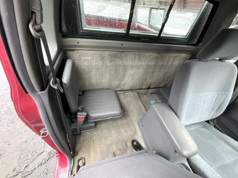 Used 1998 Nissan Frontier XE image 14