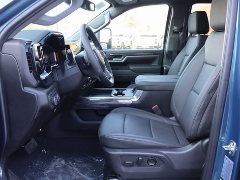 New 2026 Chevrolet Silverado 3500 LTZ w/ LTZ Convenience Package image 5