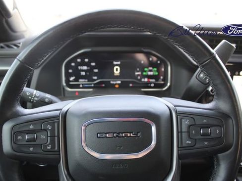 Used 2025 GMC Sierra 2500 Denali Ultimate image 26