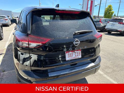 Certified 2025 Nissan Rogue SV AWD/4WD image 11