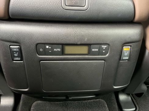 Certified 2024 Nissan Armada Platinum w/ Captain's Chairs Package image 22