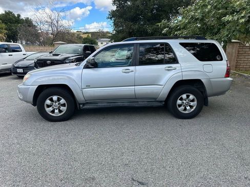 Used 2003 Toyota 4Runner SR5 RWD image 2