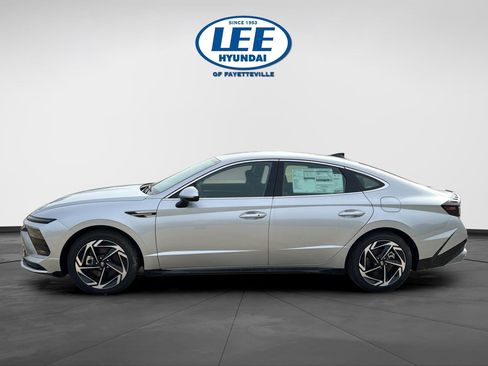 New 2026 Hyundai Sonata SEL image 3