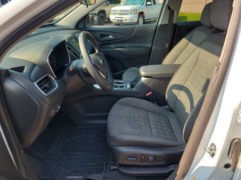 Used 2023 Chevrolet Equinox LT FWD image 20