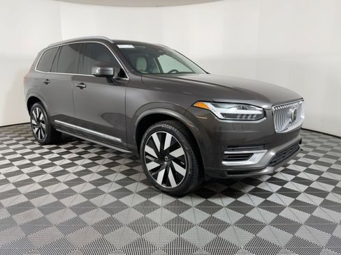 Used 2023 Volvo XC90 T8 Ultimate image 6