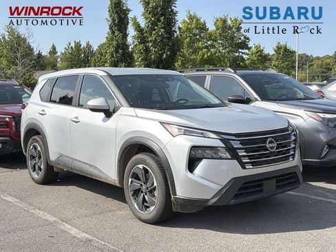 Used 2025 Nissan Rogue SV AWD/4WD image 1