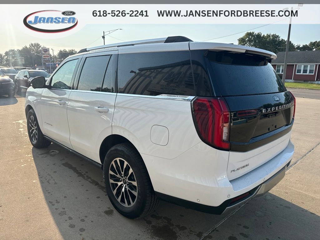 Used 2025 Ford Expedition Platinum AWD/4WD image 2