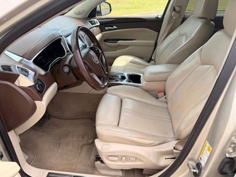 Used 2014 Cadillac SRX Luxury w/ Driver Awareness Package image 7