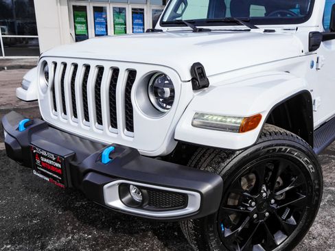 Used 2023 Jeep Wrangler Unlimited Sahara w/ Cold Weather Group image 49